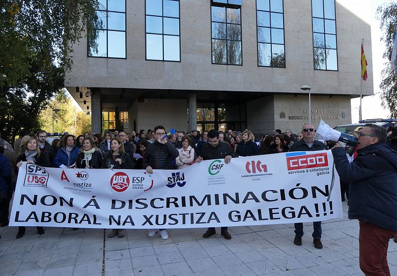 17-11-16 ProtestaXustizaVigo03.JPG